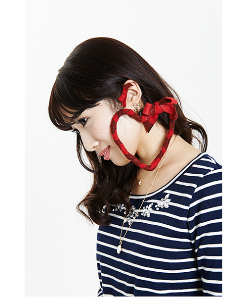 【HAPIRU】【ハンドメイド】　メガハート　イヤーフック 【赤】